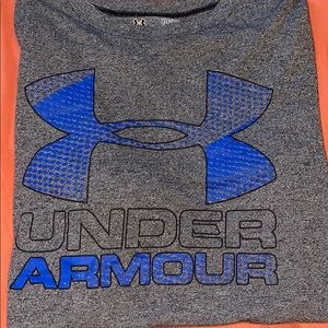 YOUTH under armour t shirt